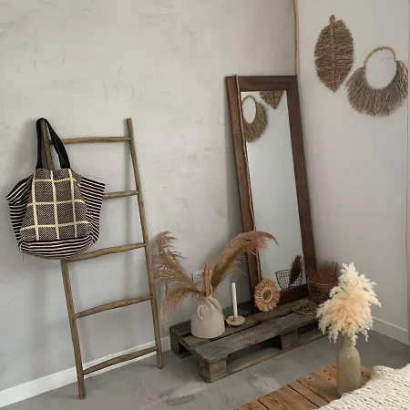 Apartment 3 Bedroom Ocean Shore *