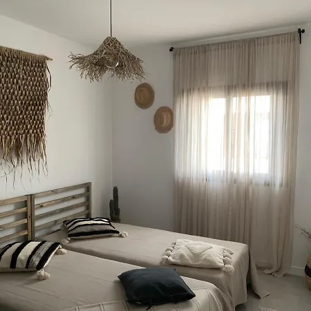 Apartment 3 Bedroom Ocean Shore *