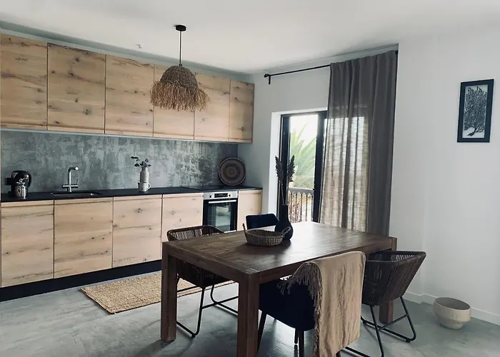 3 Bedroom Ocean Shore Апартаменты