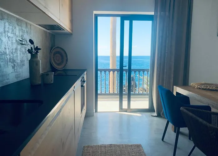 3 Bedroom Ocean Shore Апартаменты *