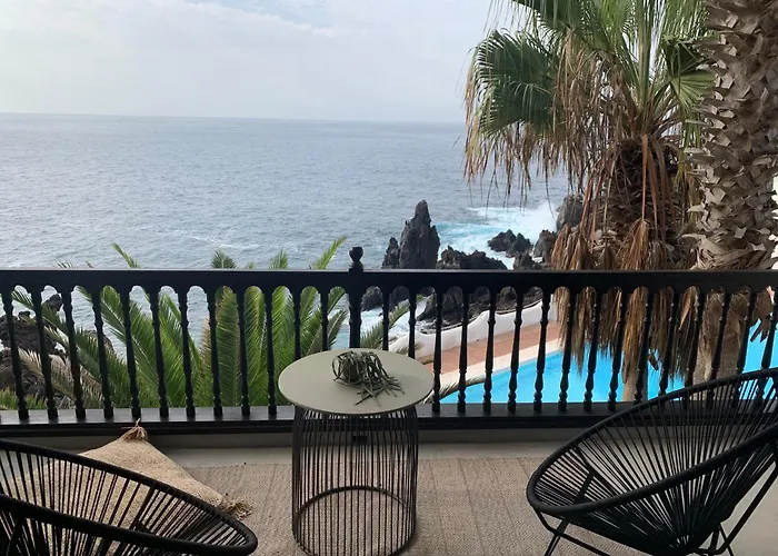 3 Bedroom Ocean Shore Apartament *